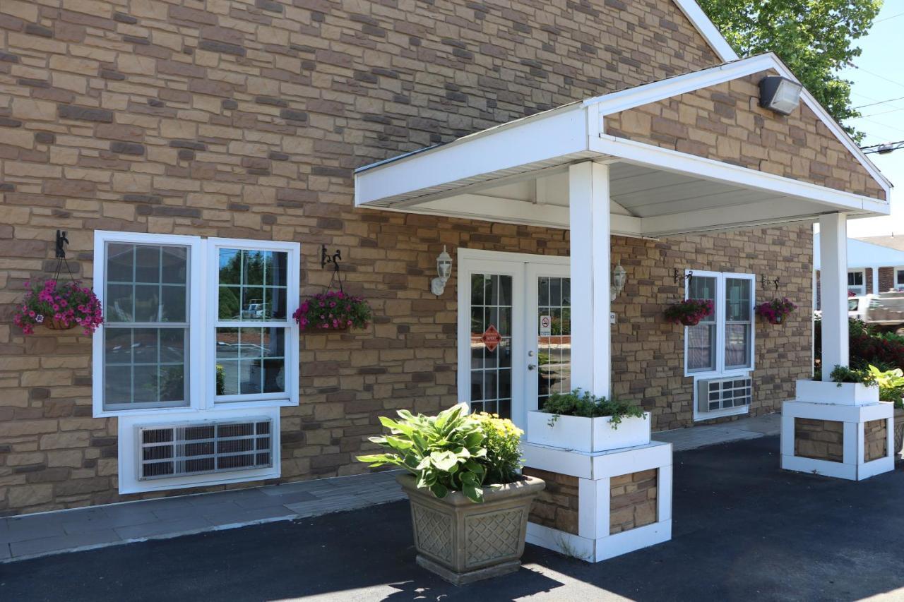 Sunbird Cape Cod Resort West Yarmouth Bagian luar foto